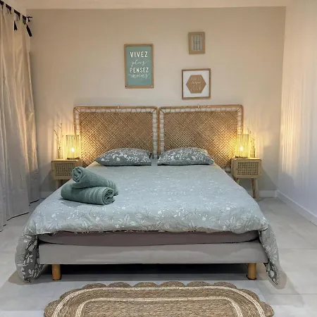 Independant A 20min Des Plages Apartment